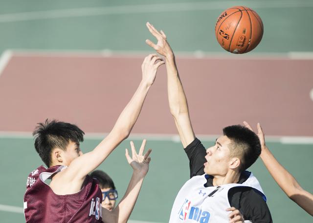 在赛后接受采访时，多特高层凯尔批评了球队的表现。